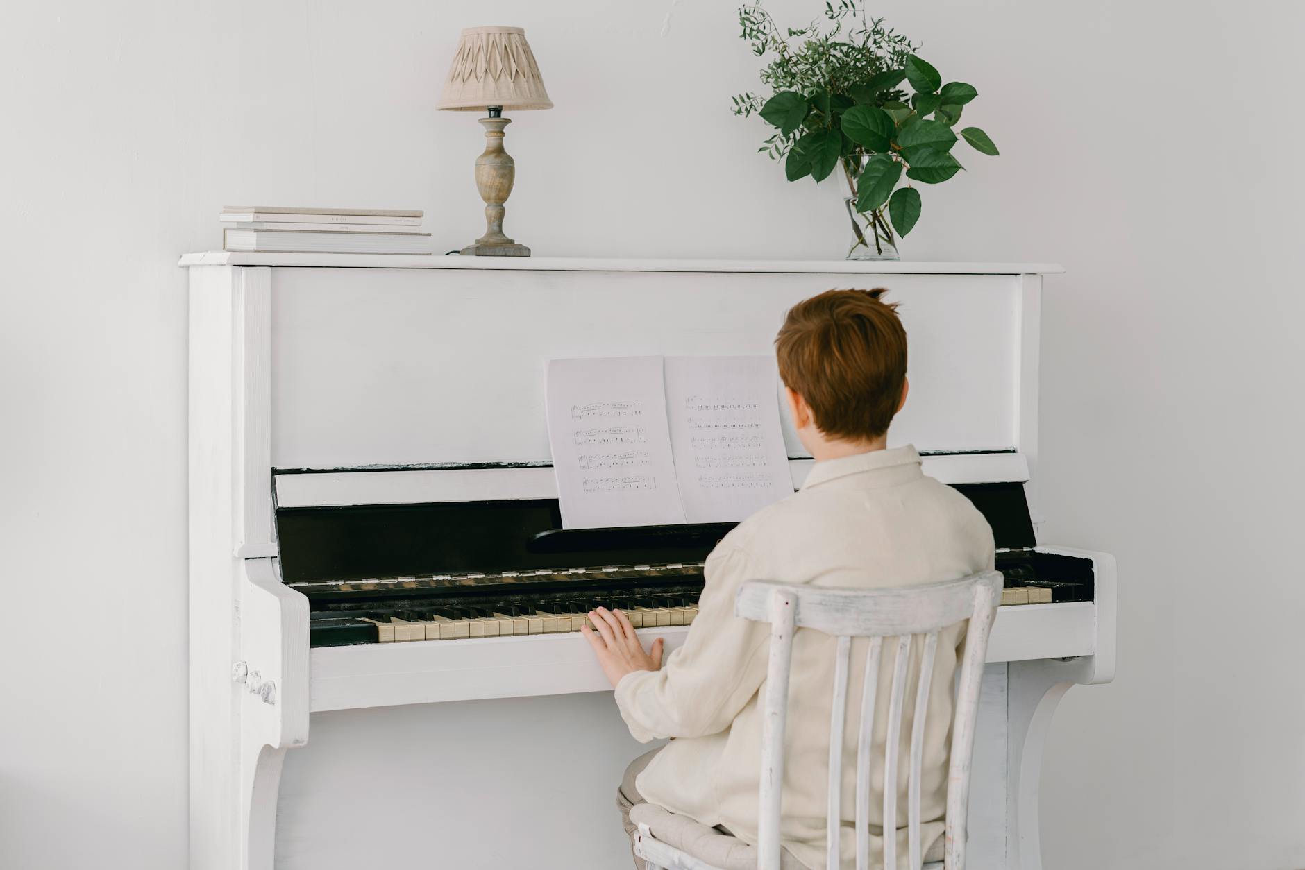 Adjustable Piano Bench: The Complete Guide