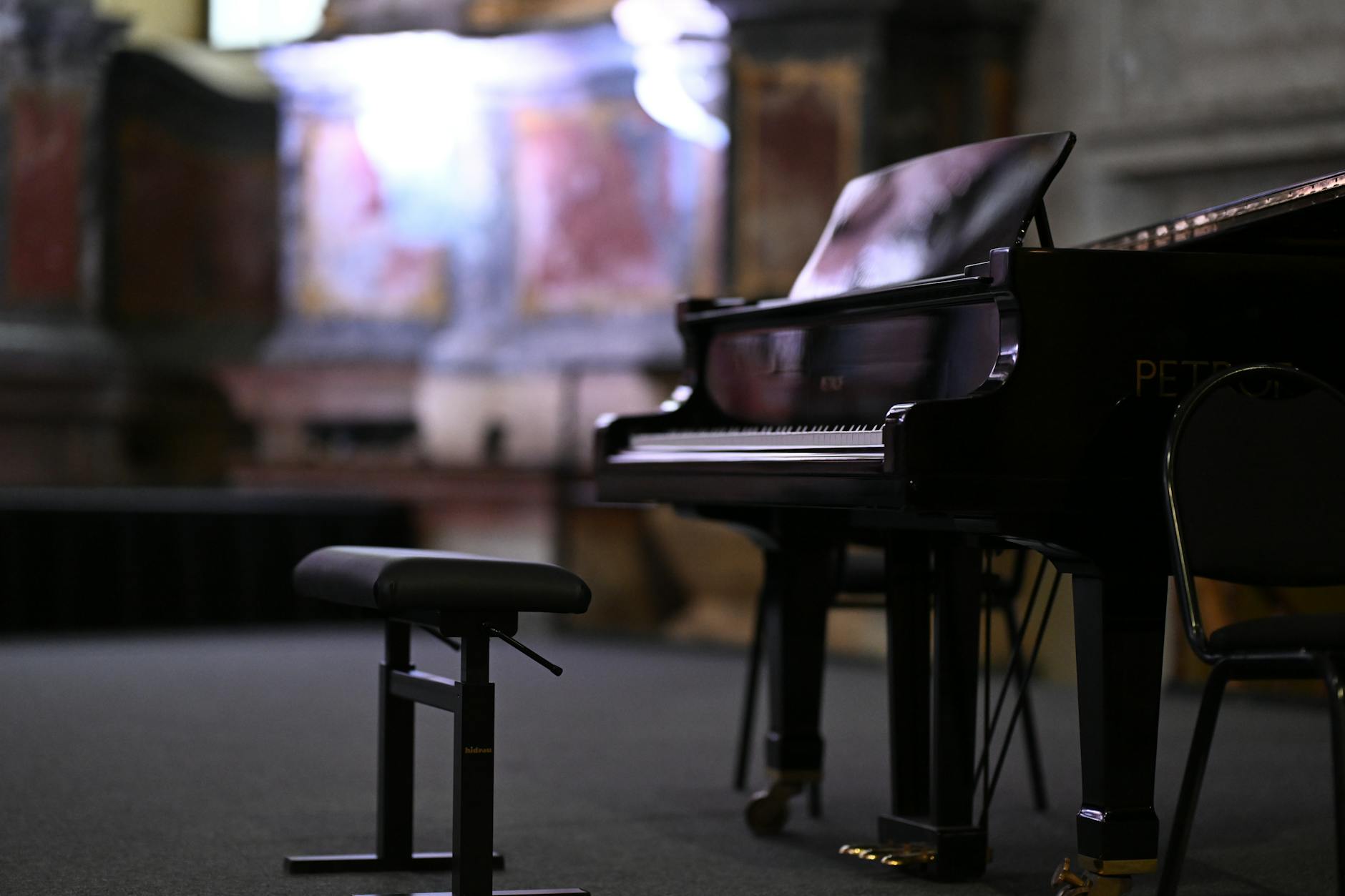 Concert Piano Bench: 5 Hydraulic & Pro Models (2026)