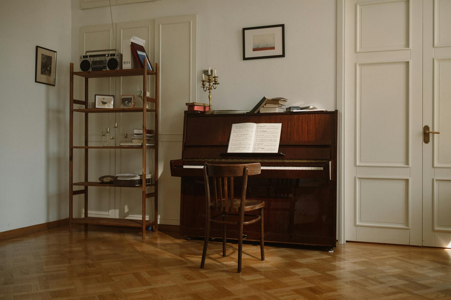 Piano Bench Under $200: 7 Quality Picks Compared (2026)