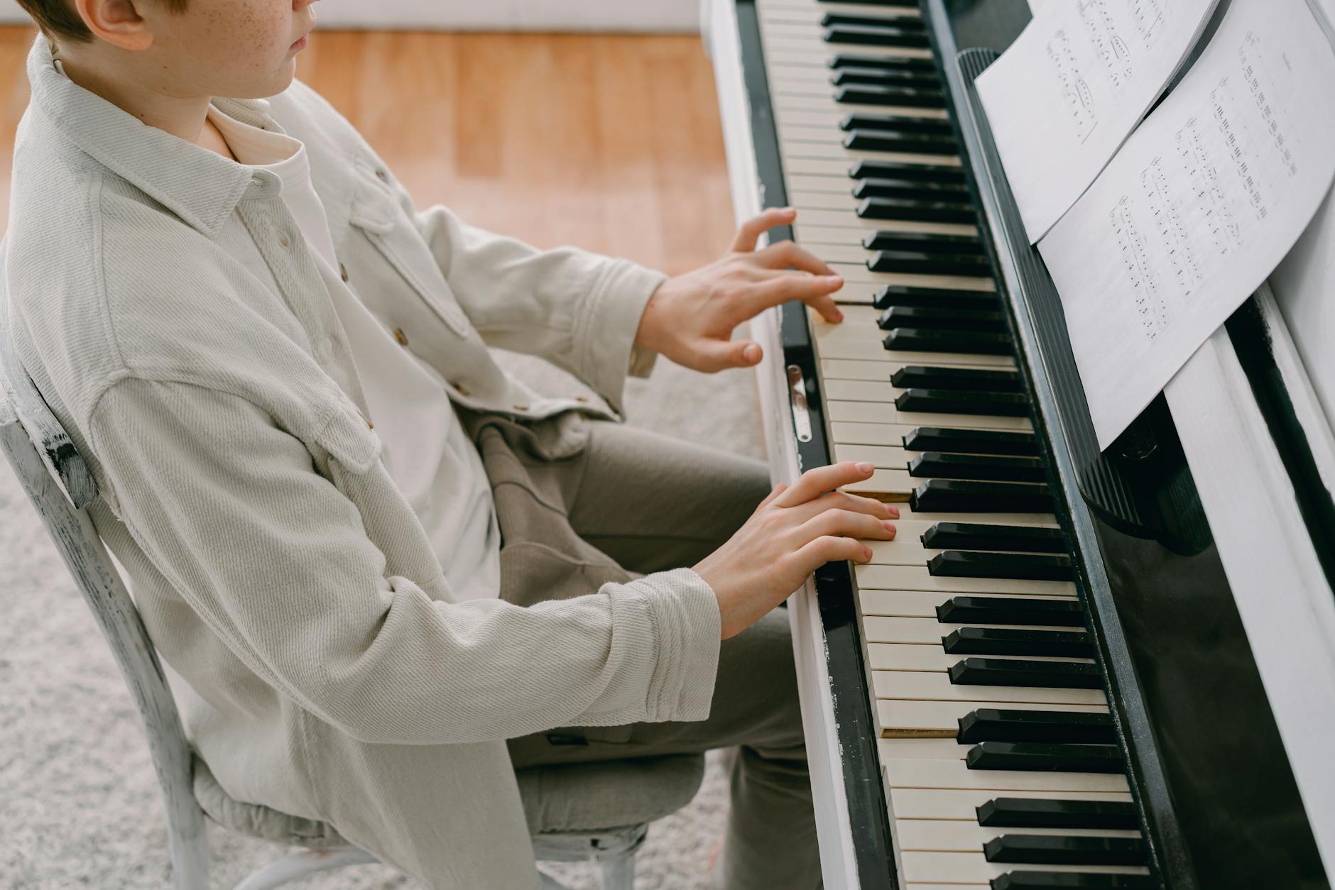 Piano Bench Height Calculator: Find Your Ideal Sitting Position
