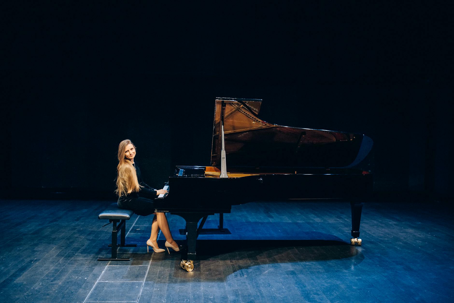 5 Piano Posture Mistakes That Cause Pain (And How to Fix Them)
