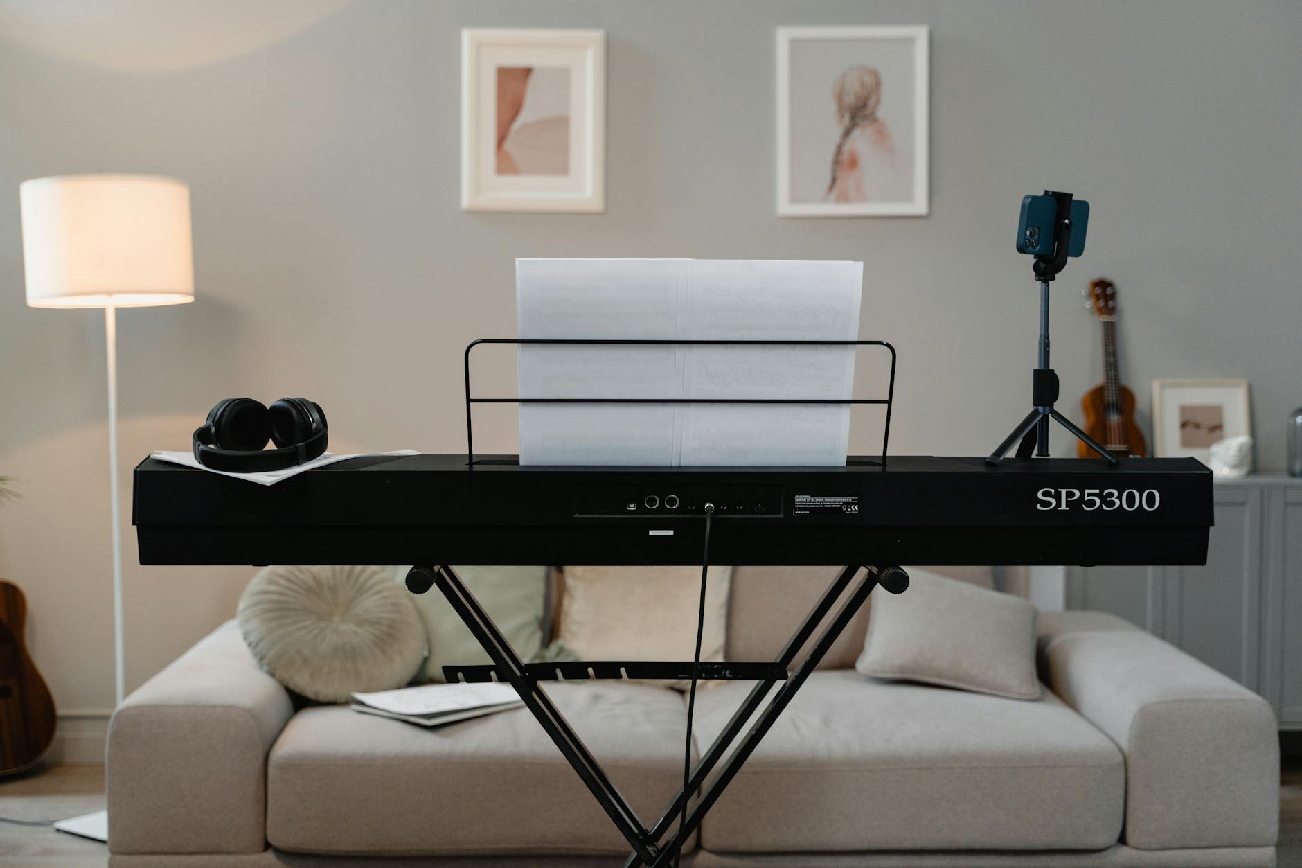 How to Set Up the Perfect Piano Practice Room at Home