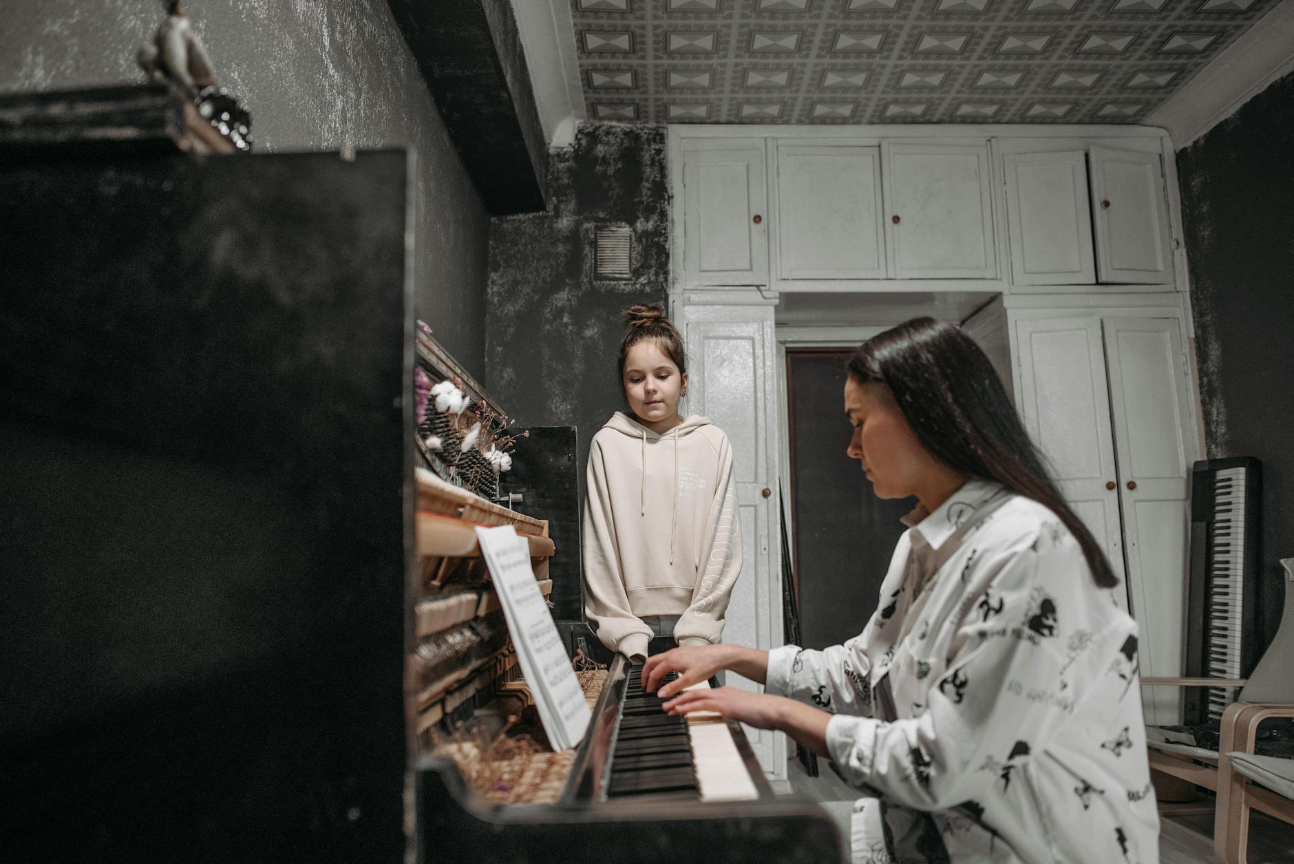How to Set Up a Piano Teaching Studio: Seating and Comfort Guide